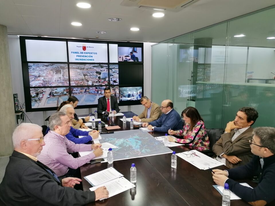 FRECOM asiste a la cuarta reunión del Panel de expertos para la prevención de inundaciones en la Región de Murcia 12 FRECOM