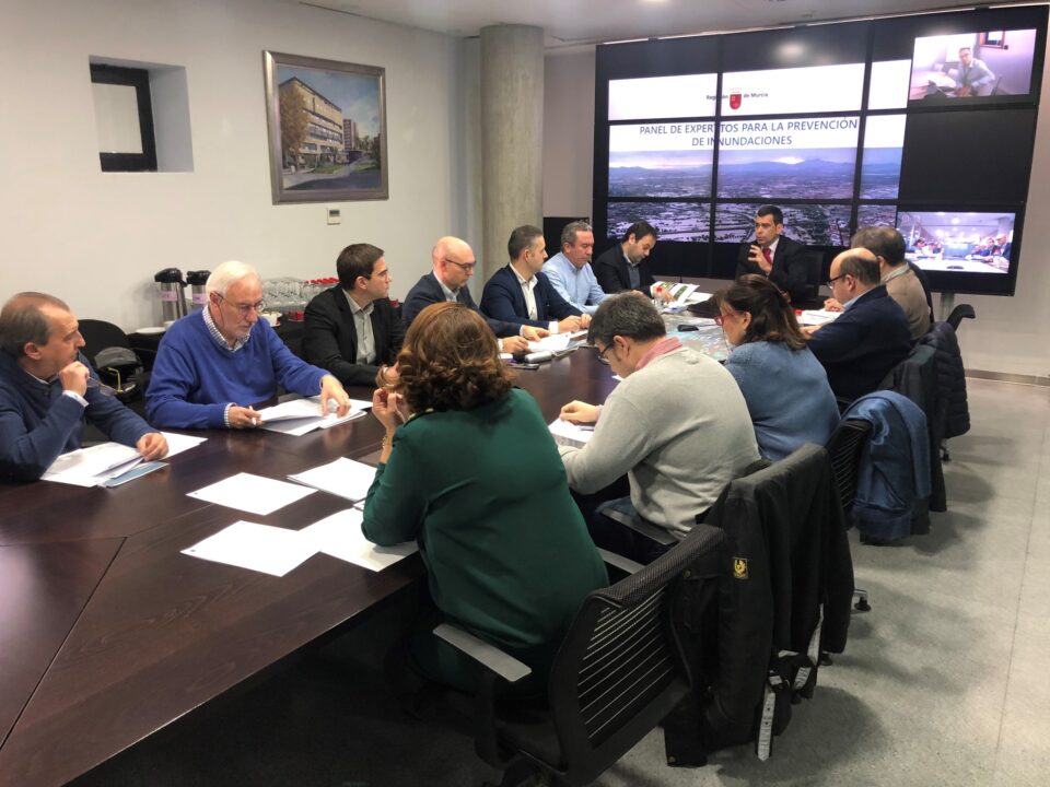 FRECOM participa hoy en la reunión del Panel de expertos para la prevención de inundaciones en la Región de Murcia 16 FRECOM