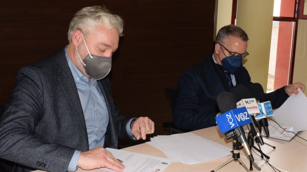 APIRM y el Ayuntamiento de Mazarrón firman un convenio para agilizar los trámites urbanísticos 2 FRECOM