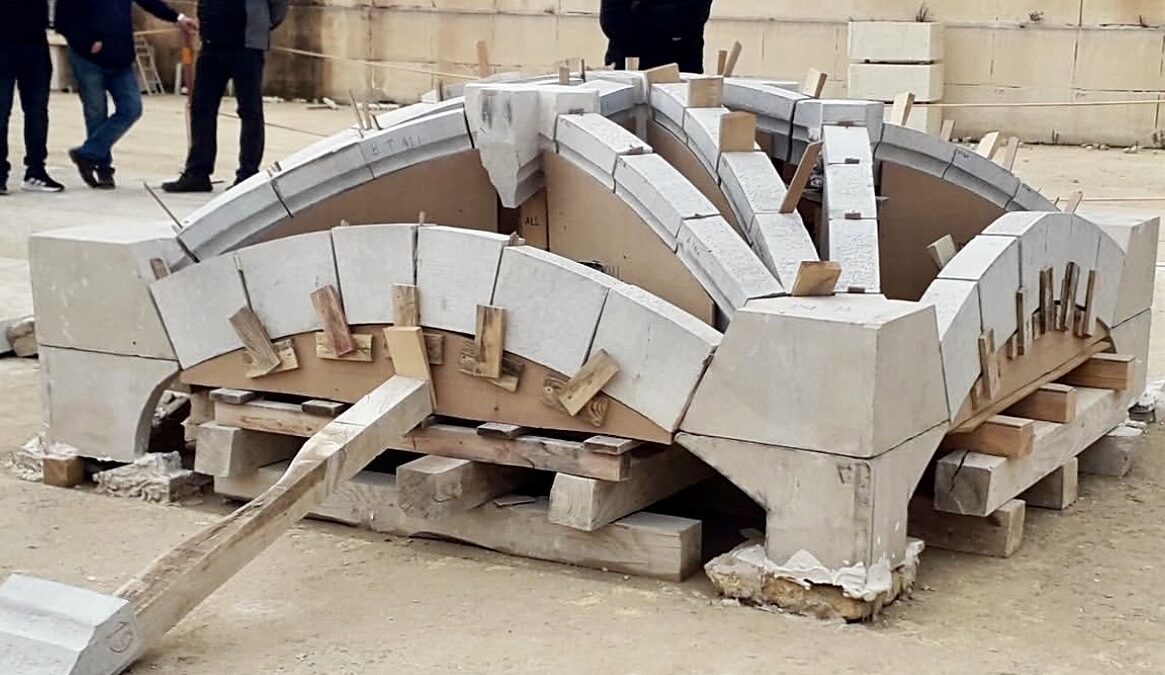 Caravaca de la Cruz reúne a expertos europeos de construcción en piedra para levantar una bóveda inspirada en Santa Teresa 2 FRECOM