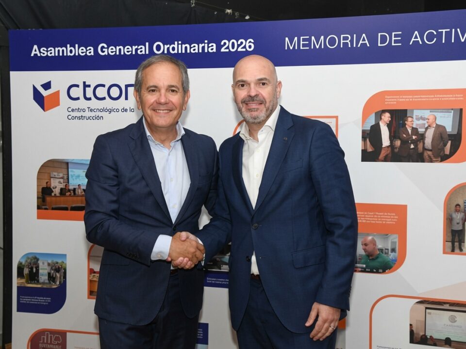 Juan Luis Porrúa, director de Cementos La Cruz, nuevo presidente del CTCON 4 FRECOM